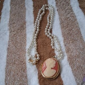 Avon Cream Cameo Pendant Necklace with White Pearls and Gold Frame
